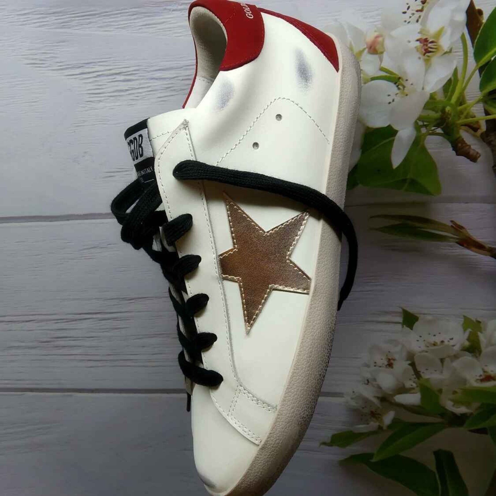 golden goose parte trasera roja - 2