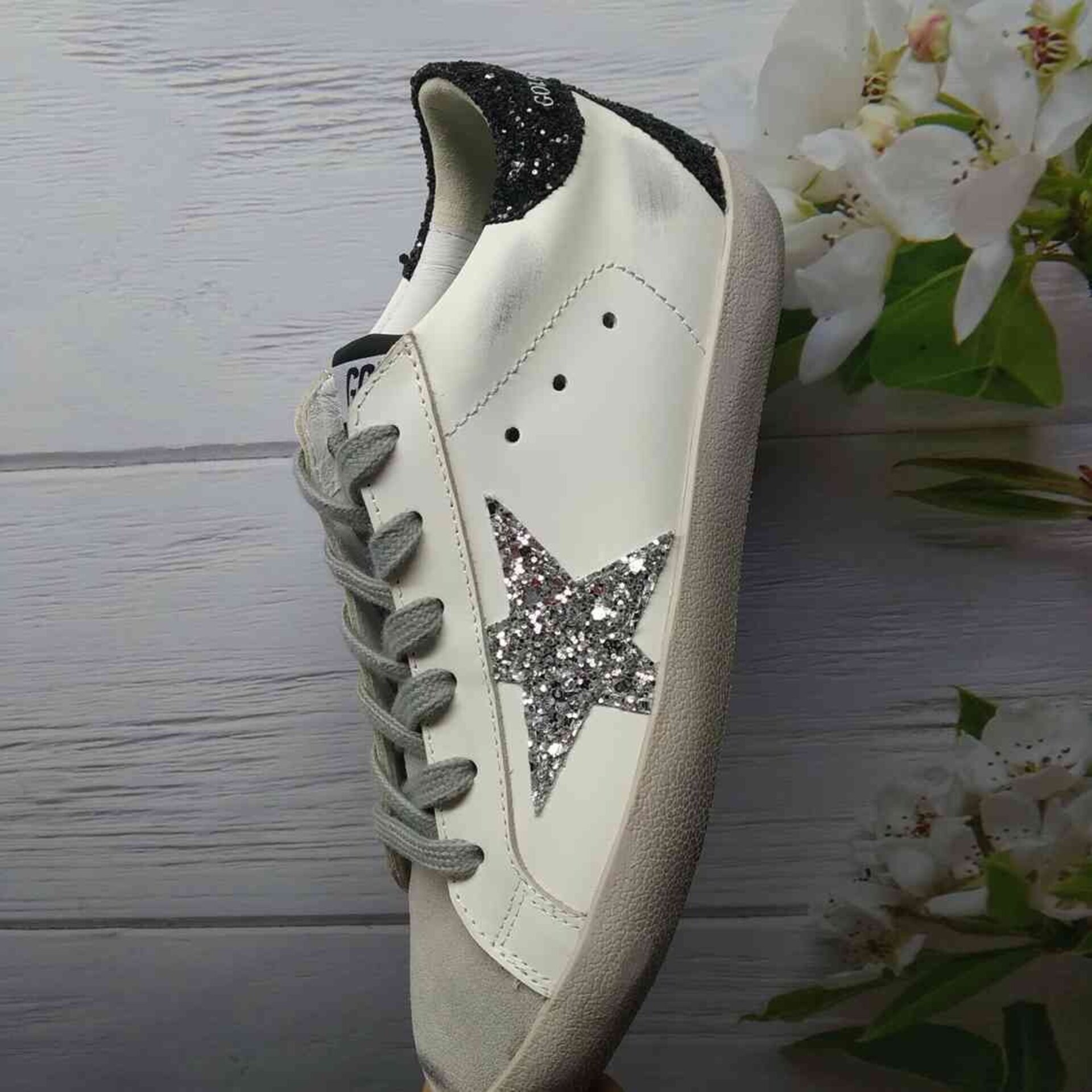 golden goose negras y platedas - 4