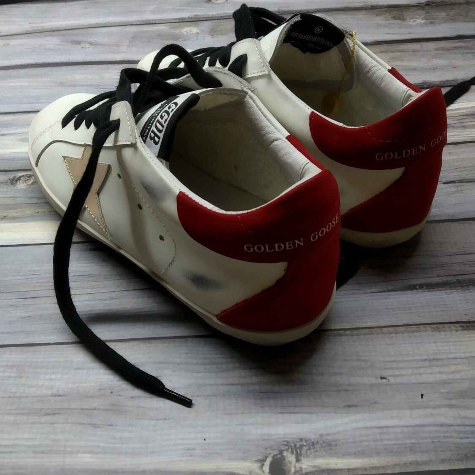 golden goose parte trasera roja - 5